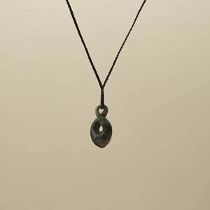 Kawakawa Small Single Pikorua Pounamu Pendant