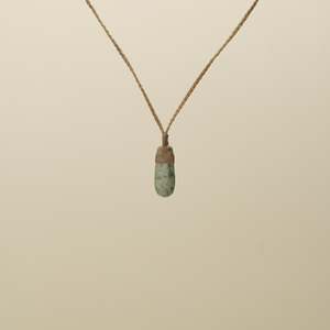 Greenstone Roimata Teardrop: Inanga XS Roimata Pounamu Pendant, Tan Binding