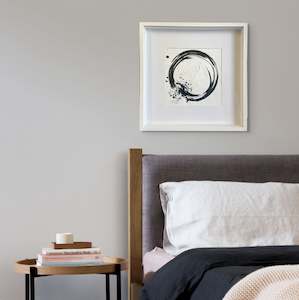 Black And White: Ommm