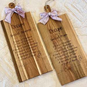 Wooden Boards And Coasters: Serving Board - Recipe for a Special Mum
