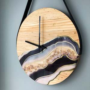 Wooden Boards And Coasters: Geode Gemstone Wall Clock