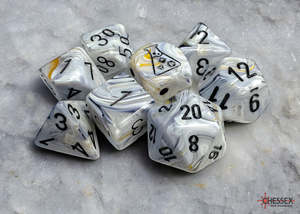 Chessex: Lab Dice, Marble Calcite/Black