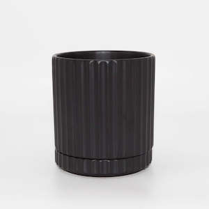 Gardening: Medium Athens Planter Black