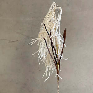 Pillowcases: Rogue Field Grass Stem Cream