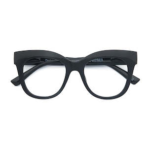 Sunglasses: CS Eyewear Charlotte Black