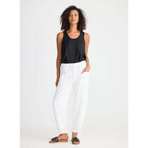 Holiday: Amazon Pant White