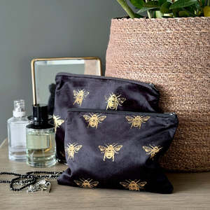 Velvet Bee Cosmetic Bag Black/Gold