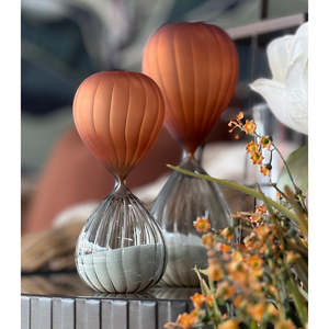 Homewares Living: Frosted Ribbed Hour Glass