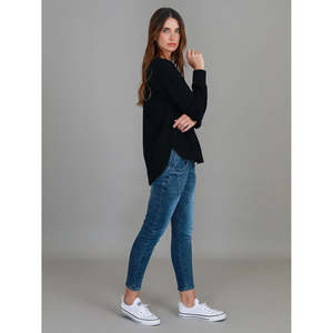 Charlette Curve Hem Sweater Black