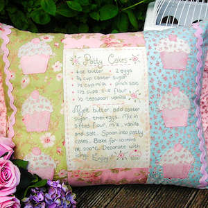 Patty Cakes – Sally Giblin- Rivendale – Cushion Pattern