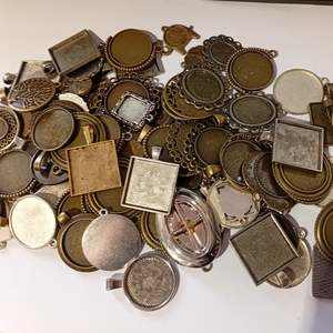 Sale: CLEARANCE! 85pc Mixed Bezel Pack