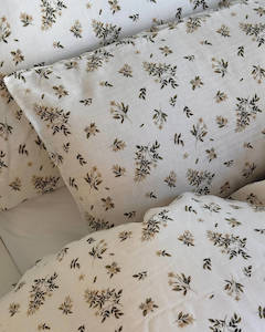 Frontpage: Jasmine Pillowcase (Set of Two)