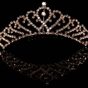 Cassie Medium Tiara – Gold