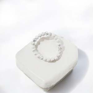 NZ-made howlite crystal bracelet