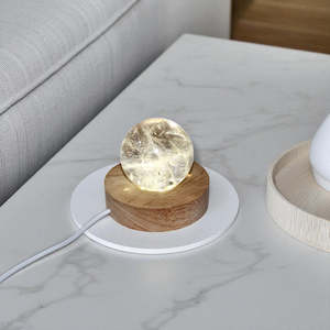 Crystal Lamps: Clear quartz sphere Crystal lamp