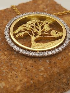 The Wanaka Tree: Wanaka Tree Gold and Diamond Pendant and Chain