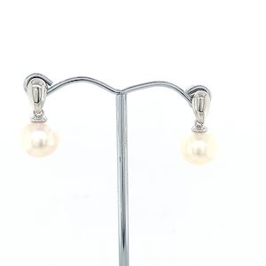 Pearls 1: Sterling White round Fresh Water Pearl Earrings