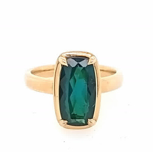 Fancy Colour: 9ct Yellow Gold Green Tourmaline Ring