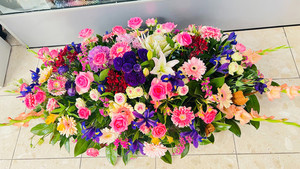 Products: casket tribute03 Astina Floral Design