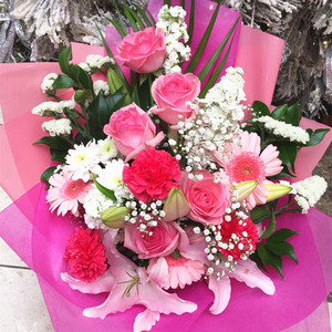 extra large bouquet Astina Floral Design