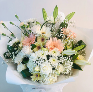 largest bouquet Astina Floral Design