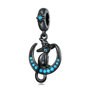 Selyra Cat Moon Charm