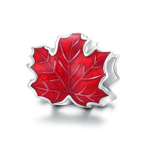 Maphyra Maple Leaf Charm