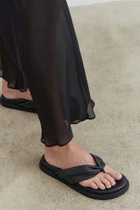 La Tribe: La Tribe Wynn Thong Black