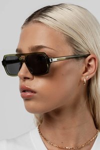 Isle Of Eden: Lola Green