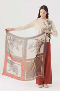 Nice Things Paloma: Old Flower Scarf Red