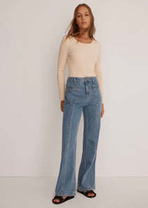 Cassie L/S Tee Almond