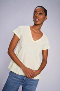 Tulli V-SS Basic Tee Ecru