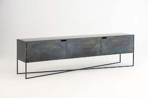 Delta Unit Tri-Doors | Patinated steel