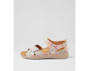 Casual Flats: BRONN-ZIERA