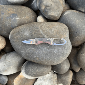 9cm Folding Knife – 2.5cm blade –  Auckland Climbing Gym