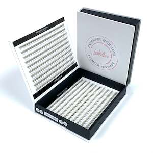 eyelash extensions: Deluxe 5D Premade Volume Fans D curl