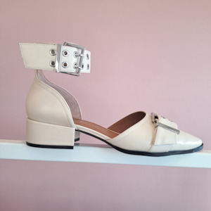 Mi Piaci - Bone Leather Sandal - Size 41/10