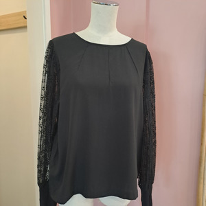 Tops Blousetop Designerblouse Designertshirtswomen: Repertoire - Black Rosetta Blouse - Size 10