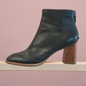Shoes: Neo X - X - Bite Boot - Size 38 / 7