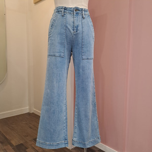 Kireina - Wide Leg Jean - Size 26 / 8