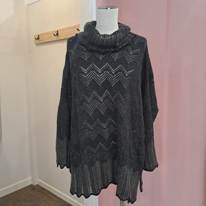 Sabatini - Lace Top - Size S