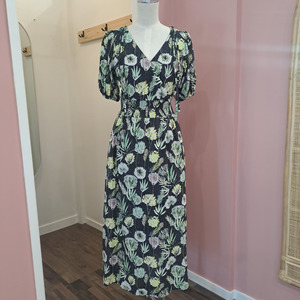 Dresses: Seeking Lola - Floral Midi Dress - Size 8