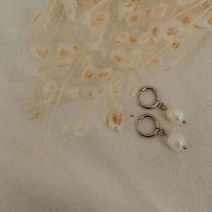 Mama: Pearl Hoop Earrings | Silver