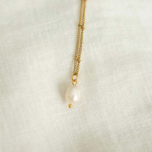 Pearl Necklace | Gold