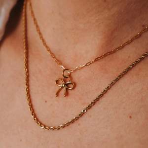 Bow Necklace | Gold