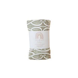 Bo & Ko Te Pātiki Pēpi Wrap - Green