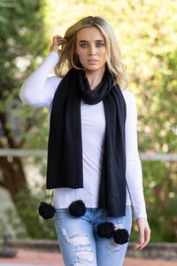 Scarfs: Pom Scarf Black