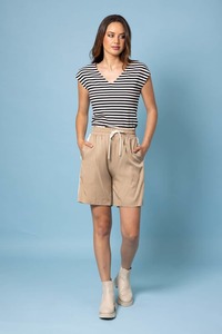 Sale Shorts: Nikki Shorts Sand