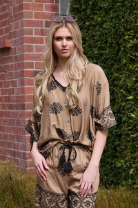 Sale Tops: River Embroidered Shirt Caramel