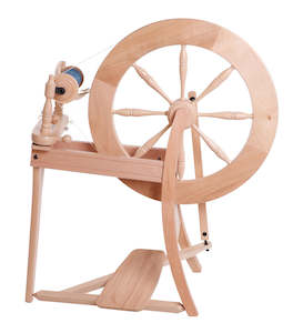 Great Deals: Traditional Spinning Wheel